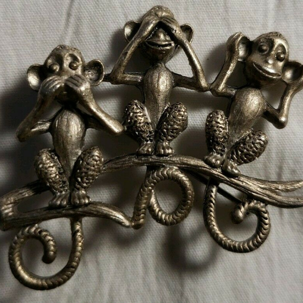 Vintage70s Speak-Hear-See No Evil Brooch Danecraft